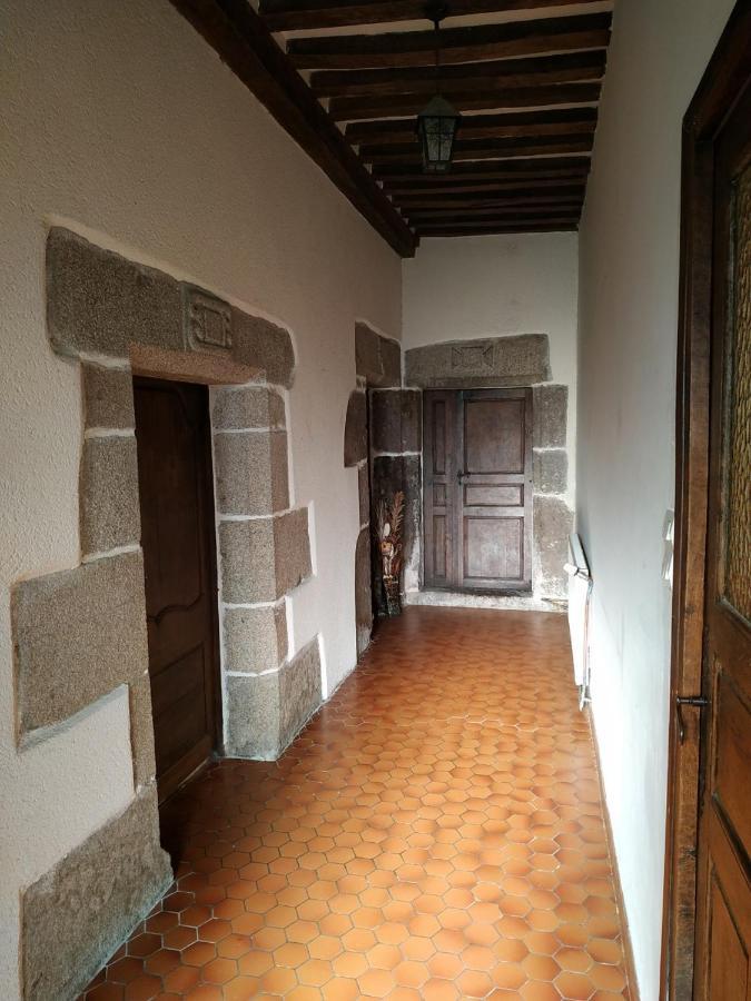La Petellerie, maison de campagne avec piscine pour un séjour détente Moyon Esterno foto