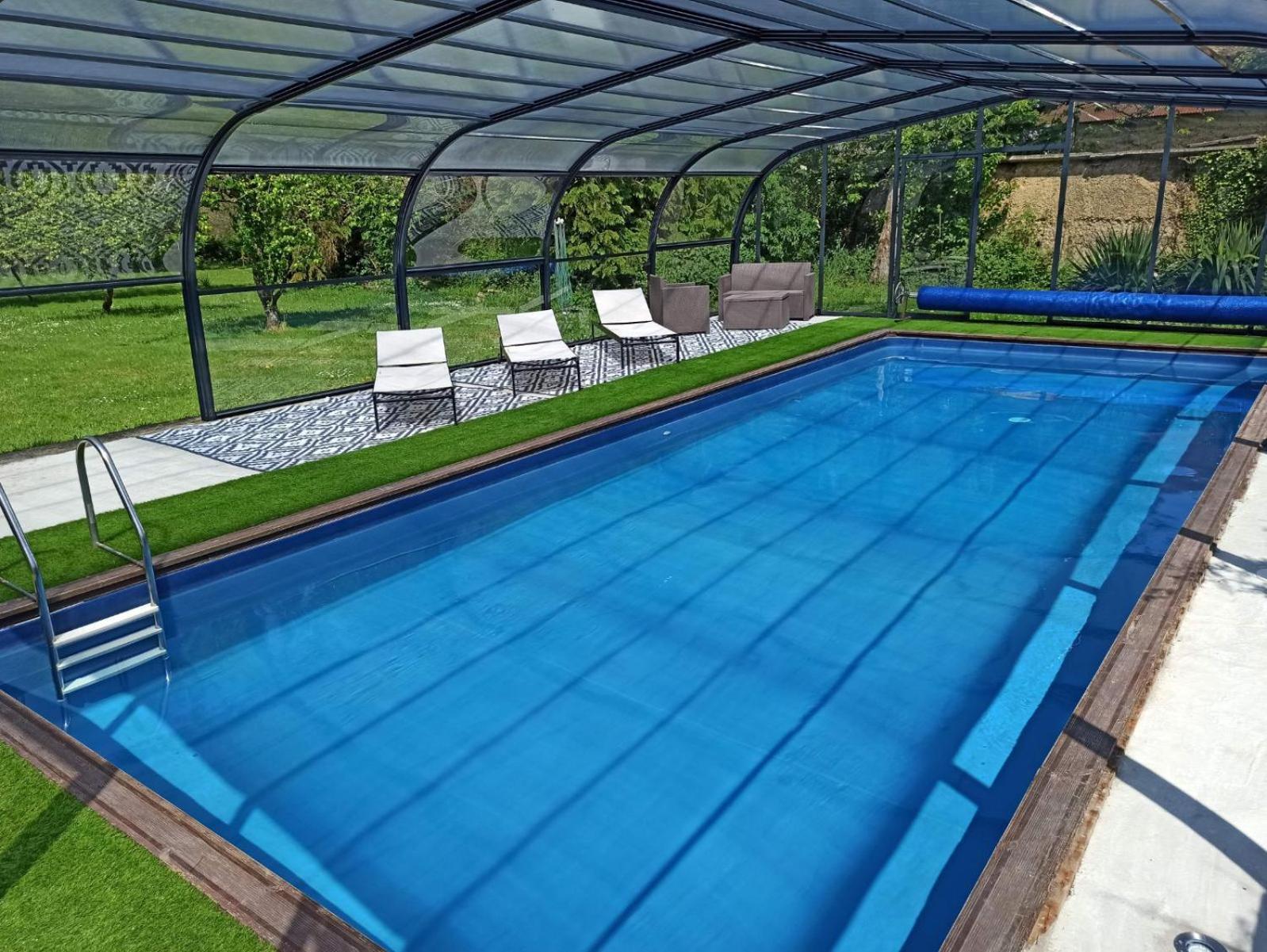 La Petellerie, maison de campagne avec piscine pour un séjour détente Moyon Esterno foto
